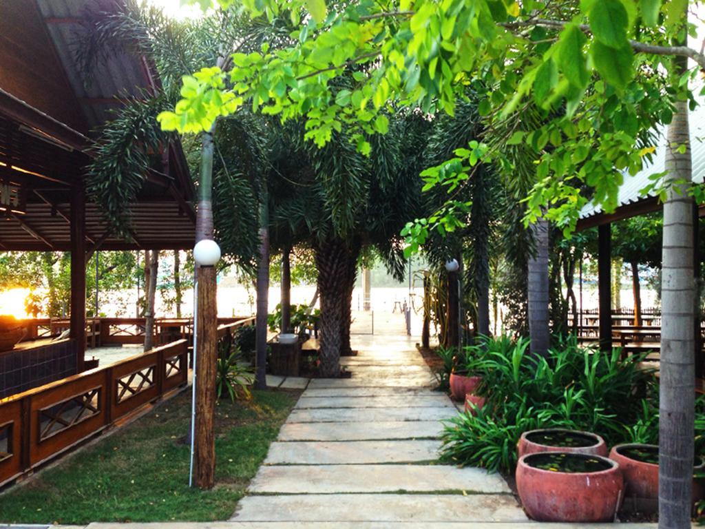 반 시리폰 리조트  Samut Songkhram 외부 사진