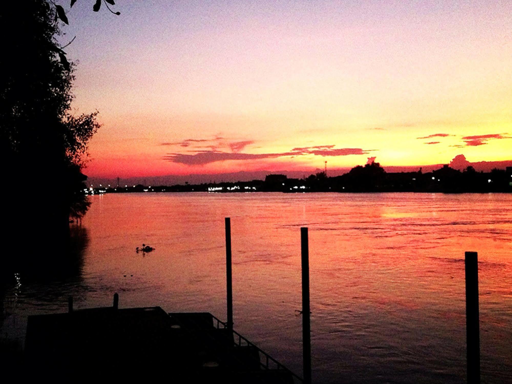 반 시리폰 리조트  Samut Songkhram 외부 사진